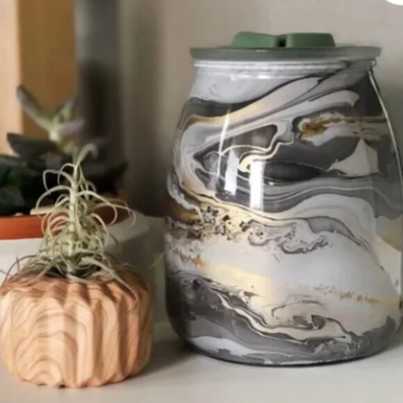 “Moon Over Jupiter” Scentsy Warmer - Picture 5 of 5